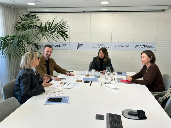 FORGENDER SEAL tweet media