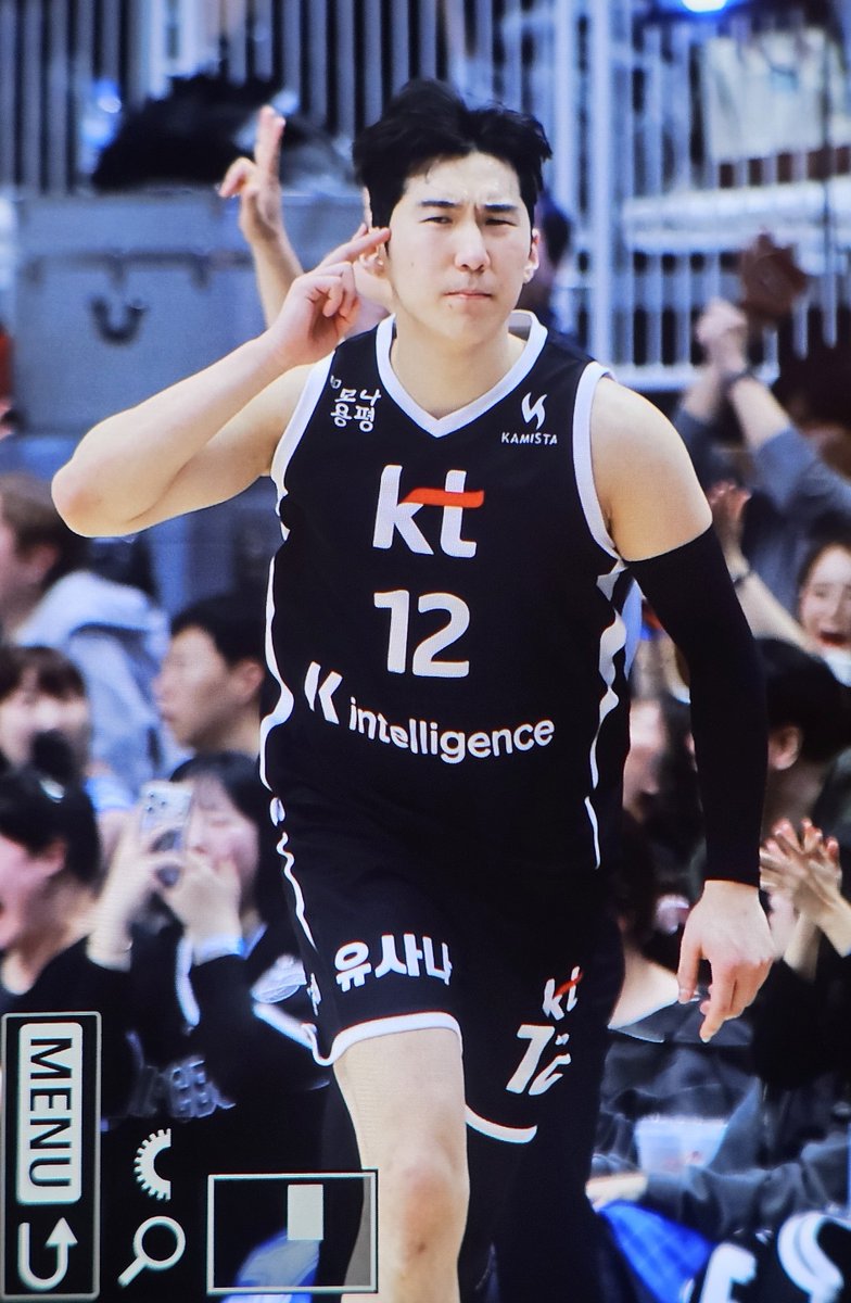 비비✨️ tweet media