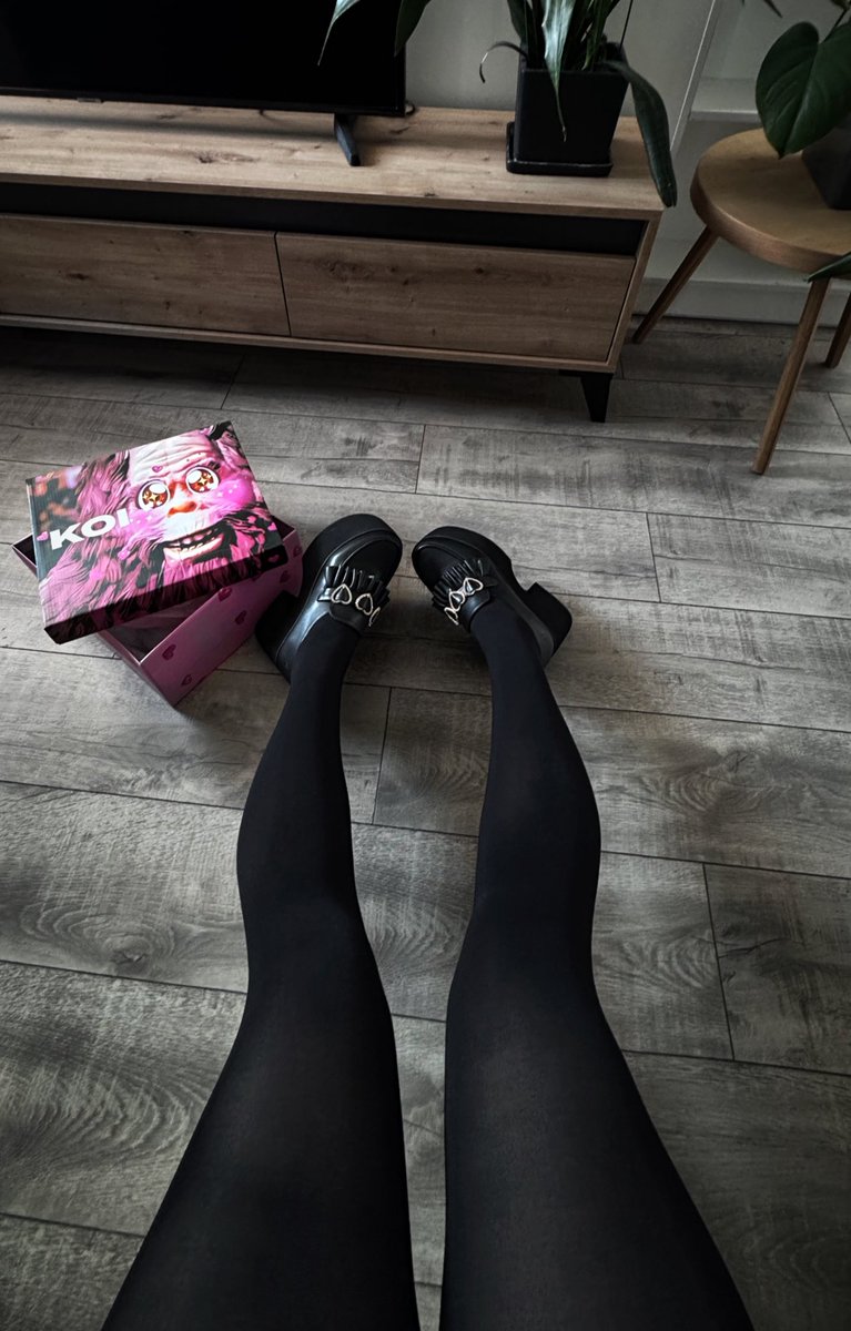 Трагікомедія tweet media