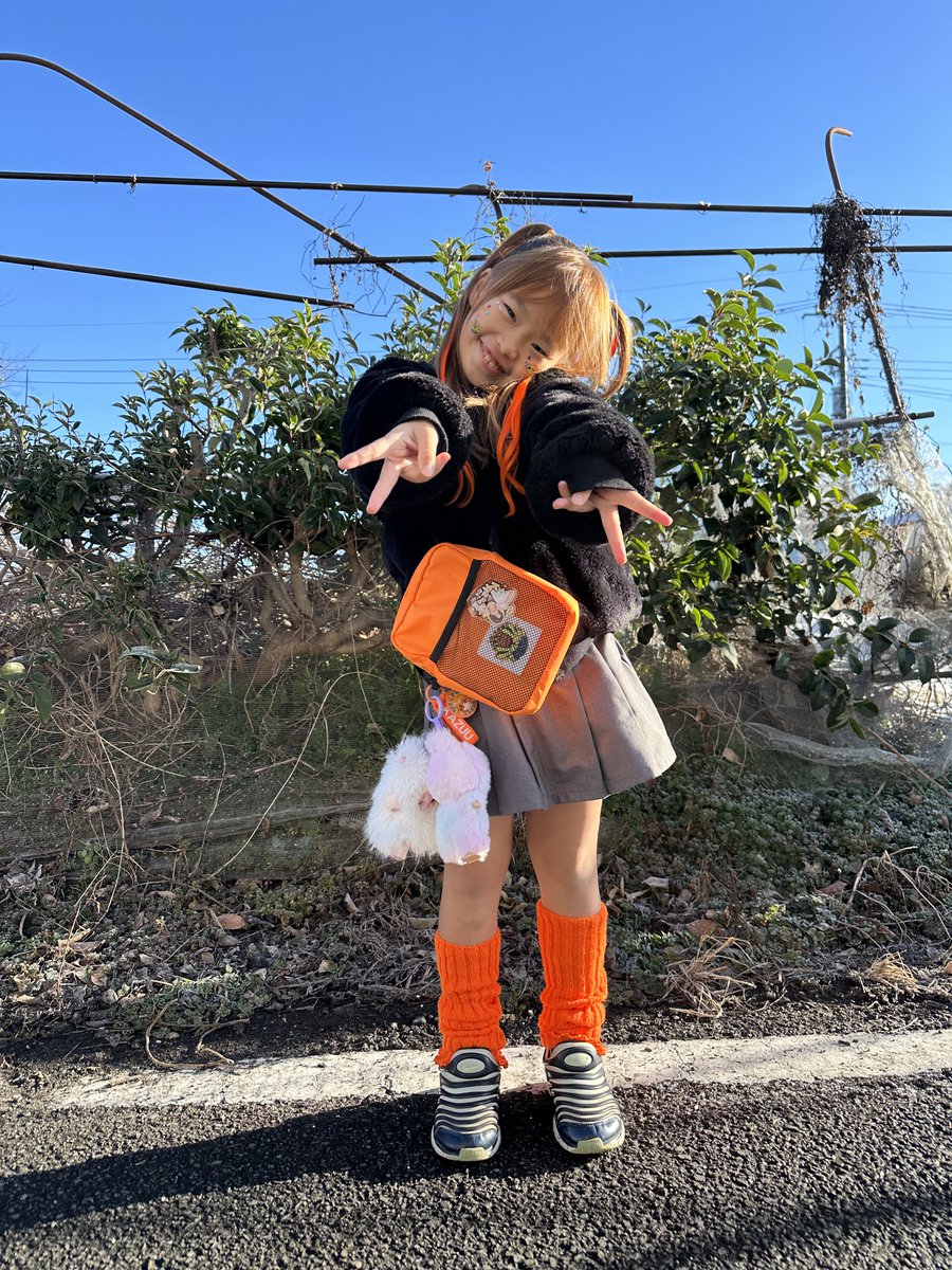 hazuki520's tweet photo. リアルピース/トクポ🧡
3ヶ月ぶりのかずぅとのトクポに少し緊張してたけど、いざ始まったらベラベラ喋る喋る😂🧡笑
クイズ出して、神りおって認定されて🎉笑
幸せそうでしたなぁ(*˘︶˘*)

かずぅ🧡いつも娘に幸せをありがとうーっ！
#リアルピース 
@kazu22yasuda https://t.co/OiHN49n2Bu