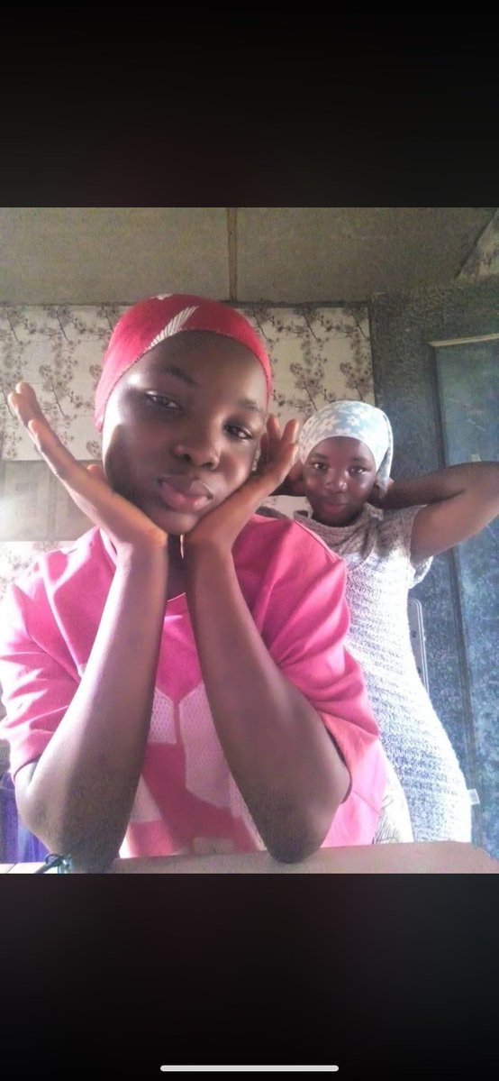 Esther Archvs tweet media