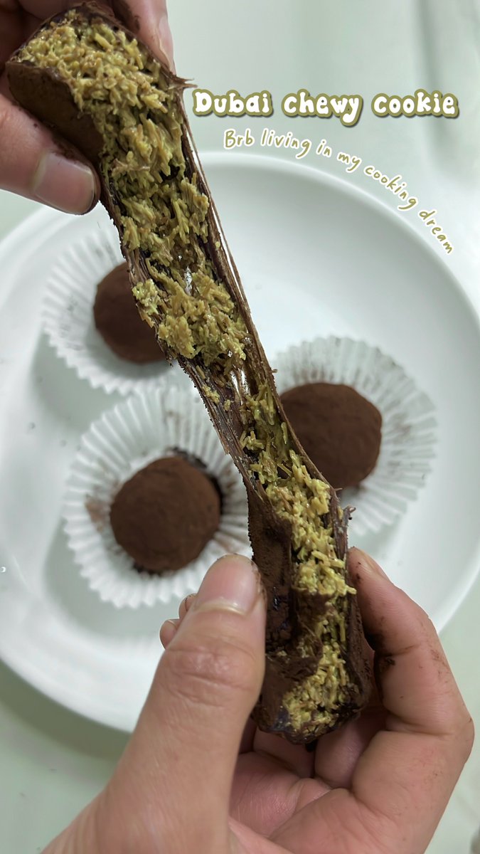 akhirnya keturutan juga bikin dubai chewy cookie 🧆🤤