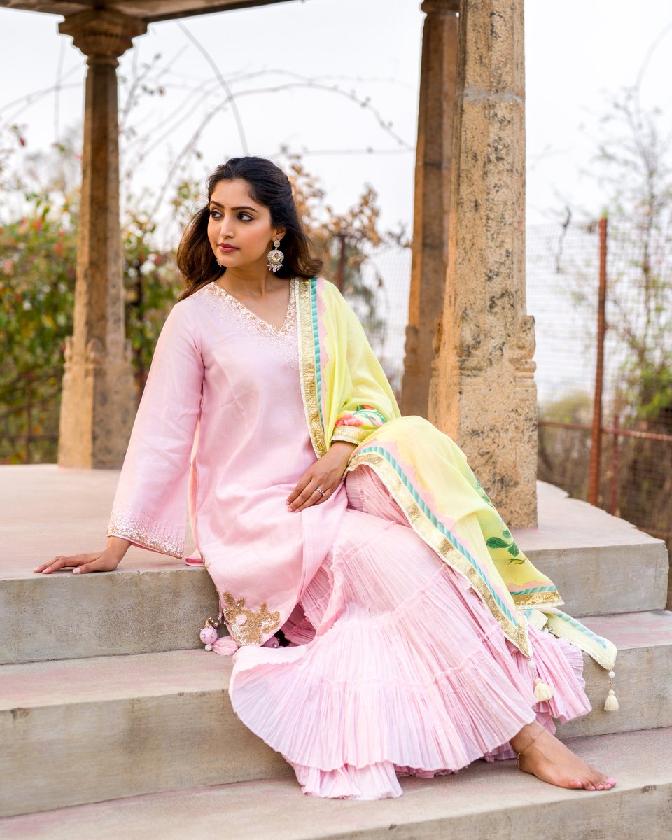 Reba Monica John tweet media