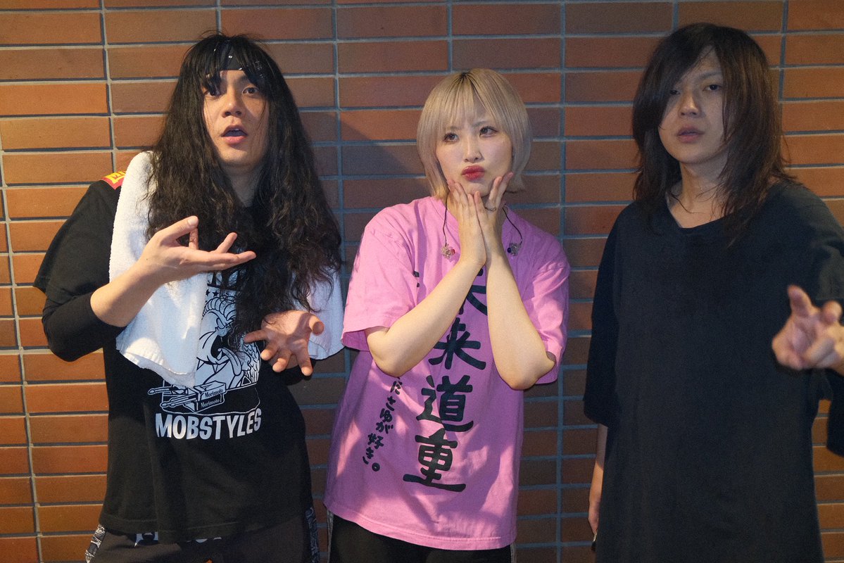 ありぼぼ（ヤバイTシャツ屋さん） tweet media