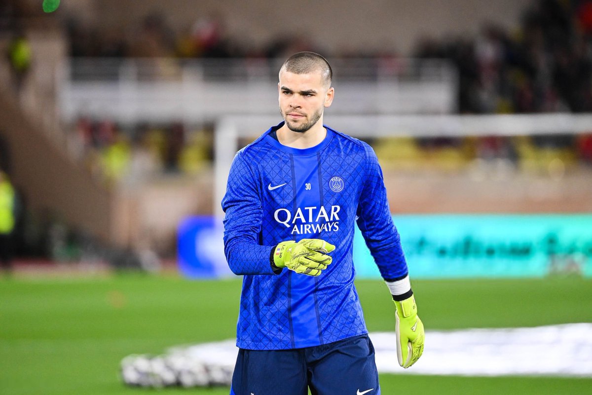 Vibes Foot tweet media