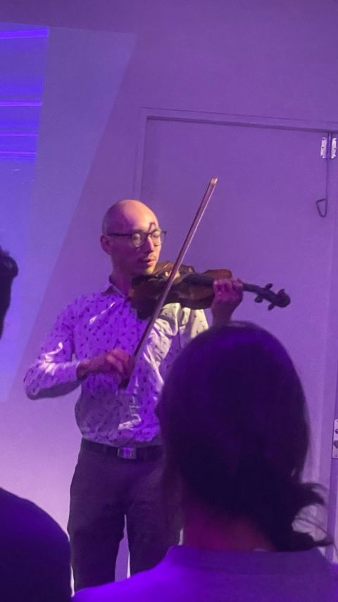 aaronbwong's tweet photo. 🎻✨ Excited to share my journey from music to auditory research at "Beer, Brain, and Arts!" last night during Brain Awareness Week. Join us tomorrow at the Natuurhistorisch Museum Rotterdam for a lab tour! 🔗 
https://t.co/RViz4IcUxc

#BrainAwarenessWeek #Neuroscience 🧠🍻 https://t.co/m3ILTkMl4M