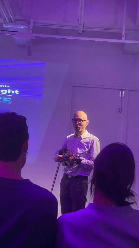 aaronbwong's tweet photo. 🎻✨ Excited to share my journey from music to auditory research at "Beer, Brain, and Arts!" last night during Brain Awareness Week. Join us tomorrow at the Natuurhistorisch Museum Rotterdam for a lab tour! 🔗 
https://t.co/RViz4IcUxc

#BrainAwarenessWeek #Neuroscience 🧠🍻 https://t.co/m3ILTkMl4M