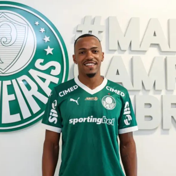 golsdobrasil1's tweet photo. "Palmeiras contratou um jogador que é excelente para fazer pressão no árbitro. Falado pelo técnico, o Marlon Freitas. Como que o Marlon Freitas se portou no jogo contra o Botafogo? Então o Palmeiras funciona como uma maquininha, tudo muito azeitado e com muita conexão com os seus entes. A comunidade palmeirense se identifica com o 'nós contra todos'"

— Arnaldo Ribeiro, no UOL.

Via: @UOL 
📸 UOL | Werner Flister/Palmeiras