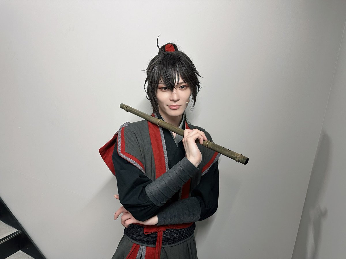 舞台『魔道祖師』遡洄編
1日目ソワレ
ご来場いただきありがとうございました。

ついに幕が上がりました。
みなさまにお届けすることができてとても嬉しいです。
カンパニーの皆さんと一緒に最後まで全力で臨みます。

魏嬰、久しぶり。よろしくね。

#ステそし
#魔道祖師
#魏無羨