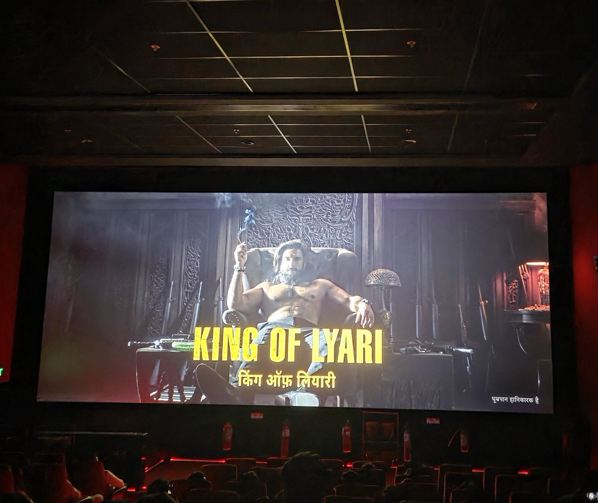 DivyaSindu's tweet photo. Watched #Dhurandhar2 for the 2nd time. Ranveer is stylish,stunning and totally captivating in every frame😍❤️Loved the way he showed distinctive emotions and body language for Jaskirat and Hamza🔥 #DhurandharTheRevenge @RanveerOfficial @AdityaDharFilms https://t.co/yDI1JUyKiU