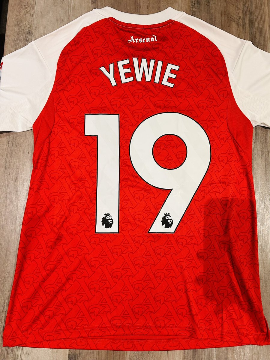 Yewande O tweet media