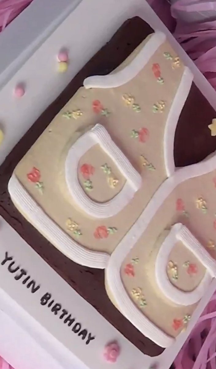 ⋆˚࿔ eva⁹ tweet media