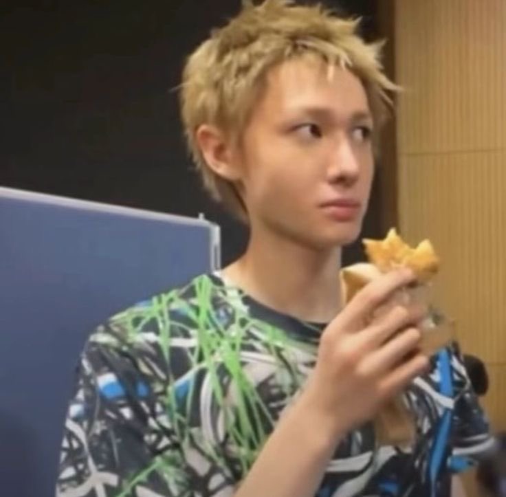 Birthday-teenboi tweet media