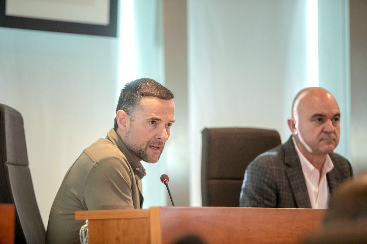 Con la puesta en marcha de la nueva contrata de buses en unas semanas con un 50% más de km cubiertos, y la apuesta presupuestaria por la gratuidad del transporte público, encaramos la gestión de los flujos de movilidad con un rumbo determinado.