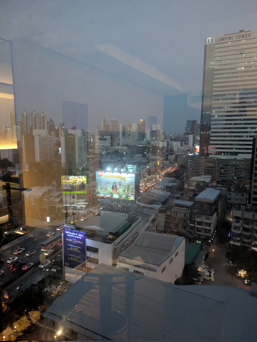 kentanzai's tweet photo. タイ旅行！
あつい！ https://t.co/F1hmf716Px