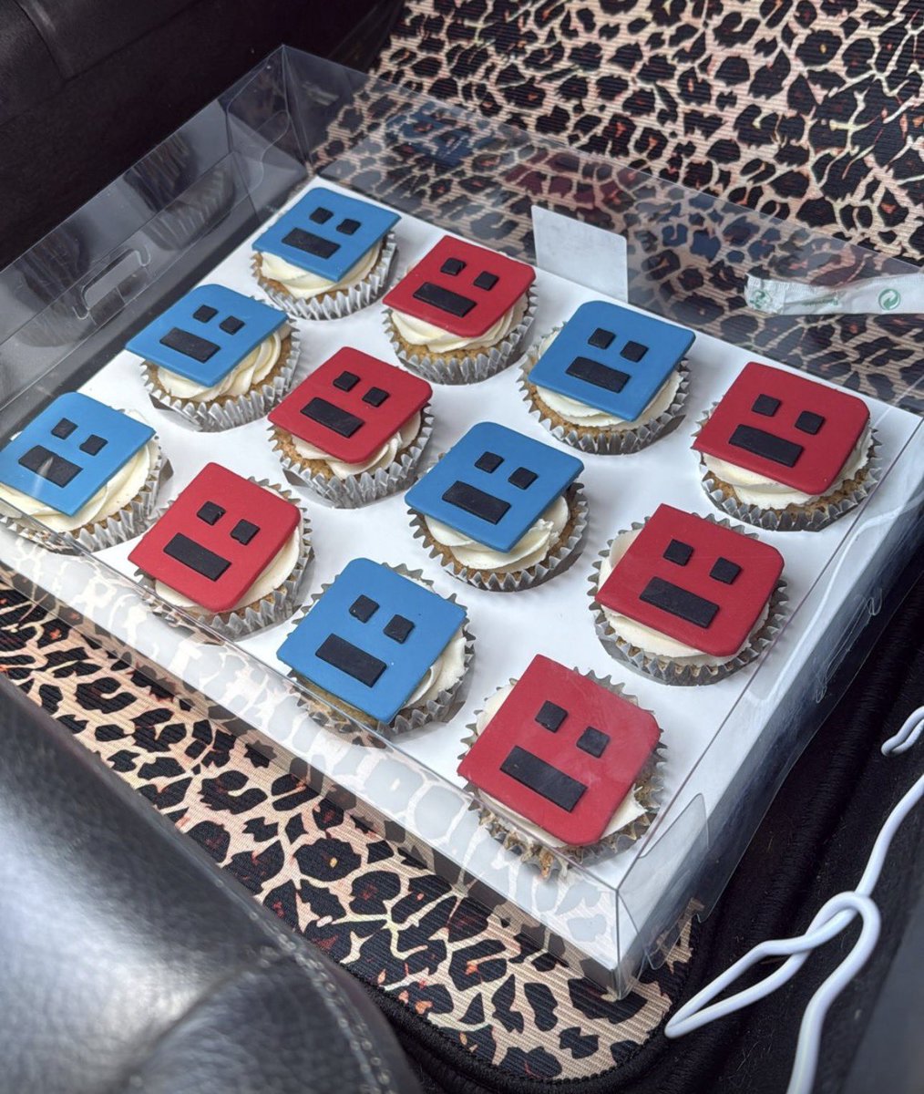 izzy ❤️ tweet media