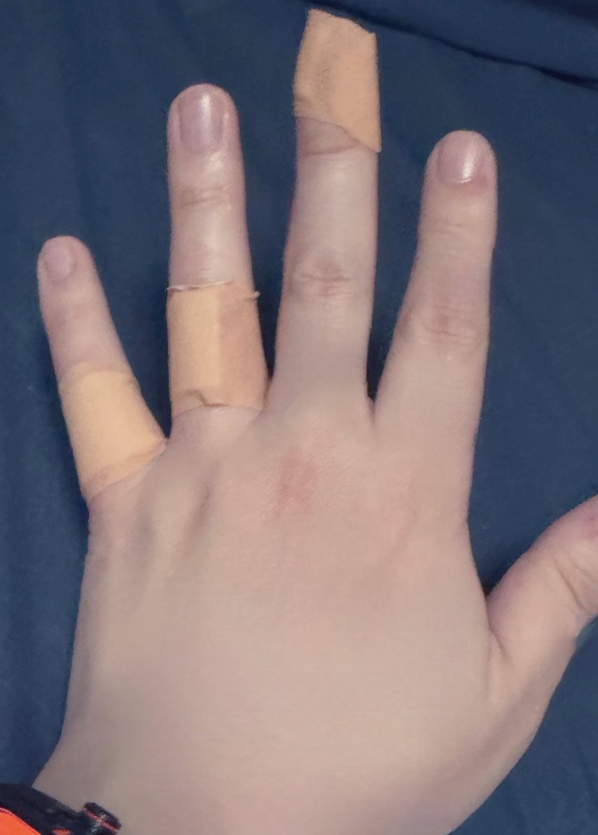 ともき🔞4/26ちし共5 tweet media