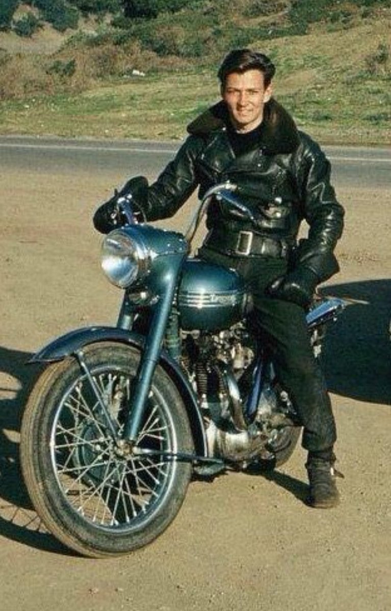 Mick༉‧₊˚🦄 🪓🫀´ཀ` tweet media