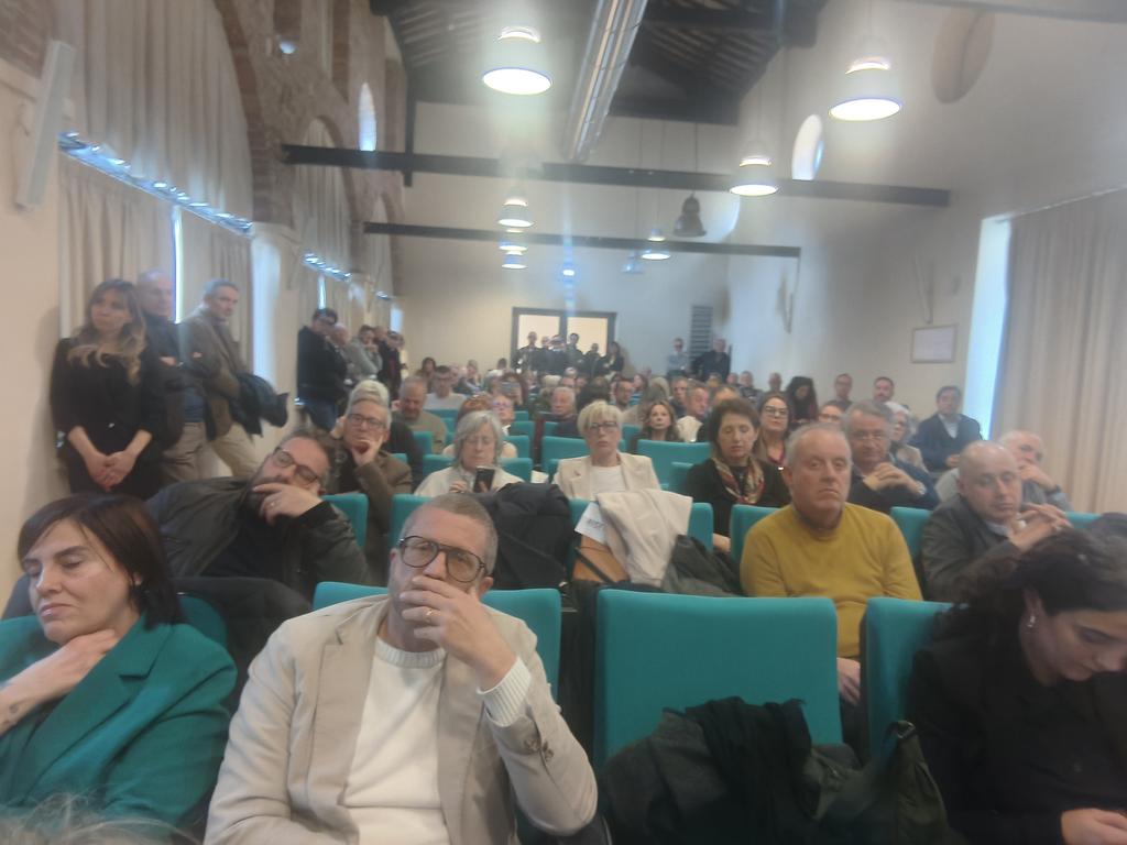 Rickmarcellitr's tweet photo. Consiglio generale #CislUmbria nella Scuola Arti e Mestieri #Bufalini di Città di Castello con la presenza della segretaria generale CISL @CislNazionale Confederazione Italiana Sindacati Lavoratori  Daniela #Fumarola: "Buona pratica da espandere e da conoscere" https://t.co/pXKjEHSLmT