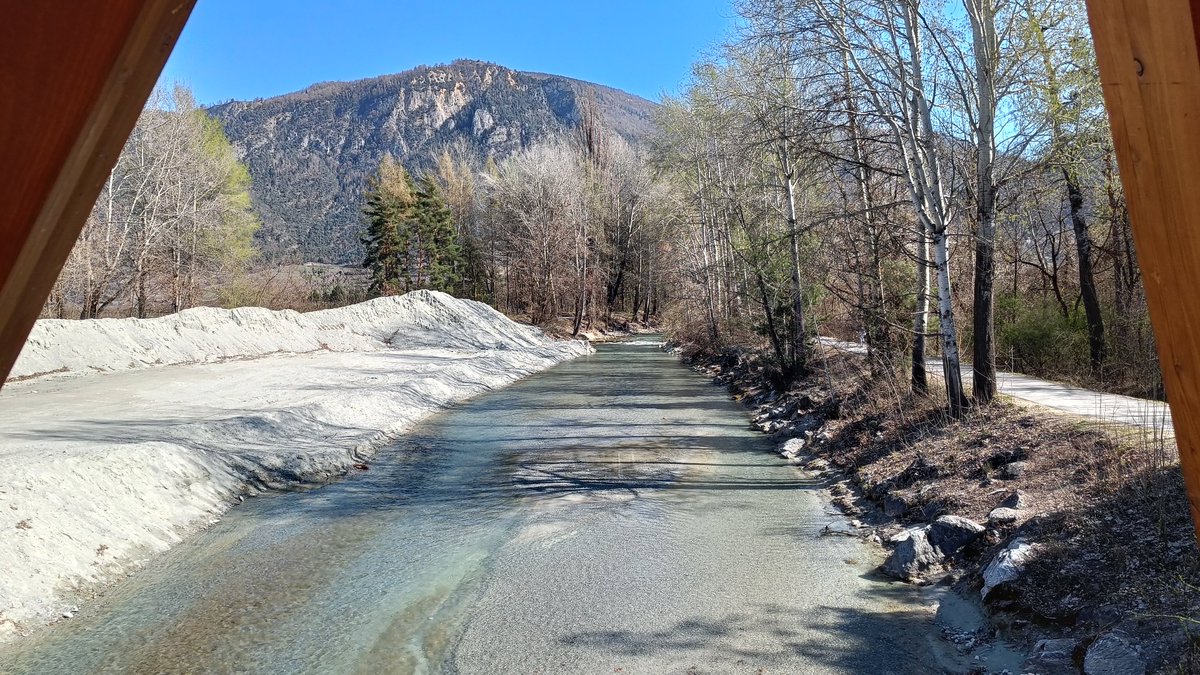 TheFreeGeekette's tweet photo. 19.03.2026
Sion Parking Relais des Marèches - Ermitage de Longeborgne et retour 👣☀️⛪️
Chouette balade de printemps avec une note de spiritualité bienvenue...
Bon week-end et gros becs à tous 😘🙏🌱
#sion #valais #longeborgne #balade #prière #spiritualité #energiespirituelle https://t.co/7aimyD46dK