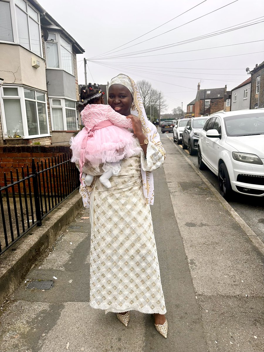 muiz_ga's tweet photo. Eid Mubarak from Me and mine ❤️🤩🎉🌺💕. Taqabalallahu Minna Wa Minkum ❤️🙏🏾💯 https://t.co/MUeOtJoUoK