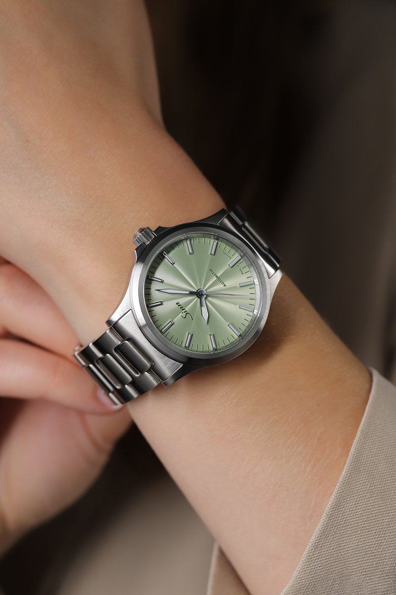 Sinn Spezialuhren tweet media