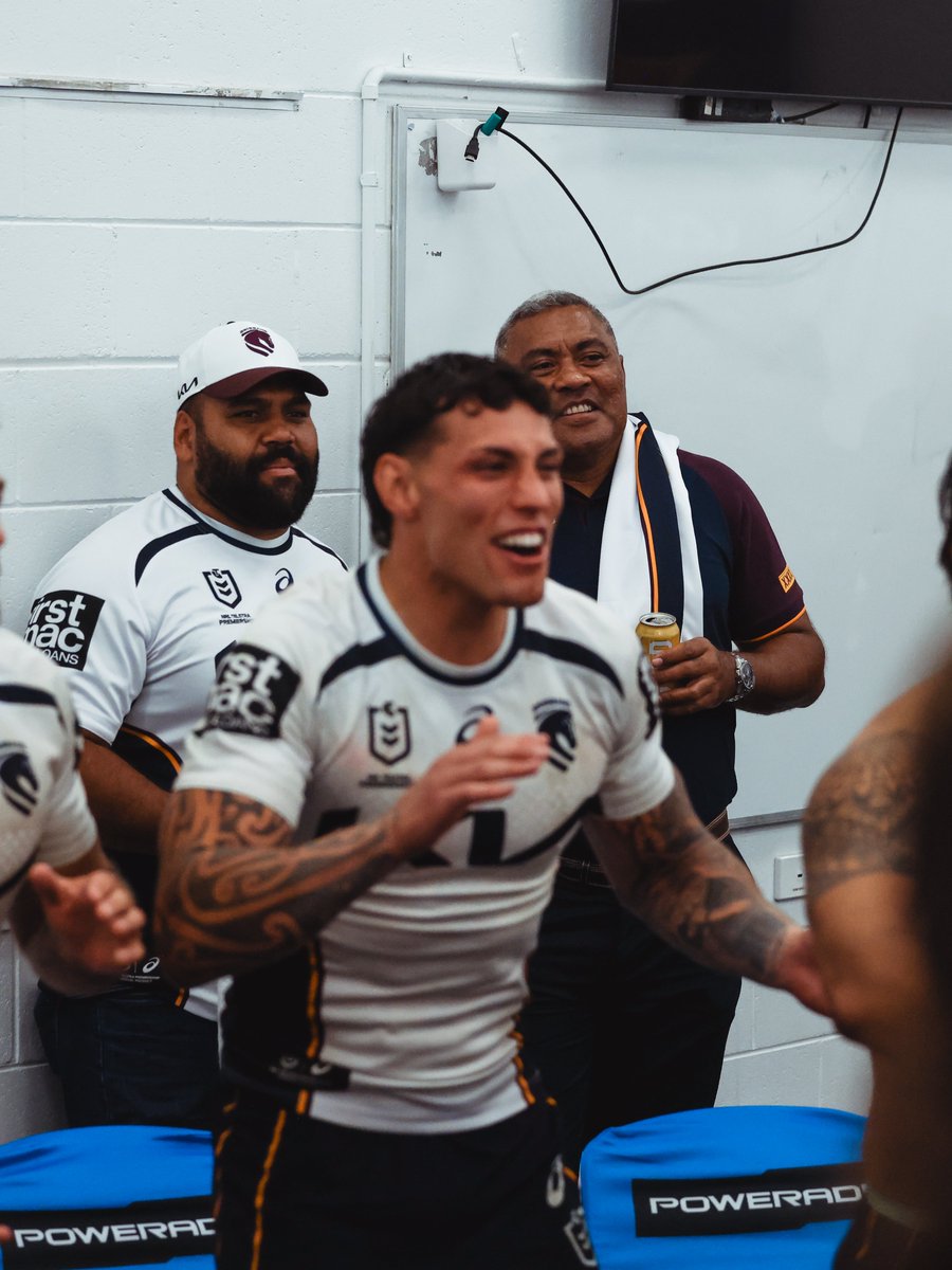brisbanebroncos's tweet photo. Proud dads https://t.co/paFfUdQuHl