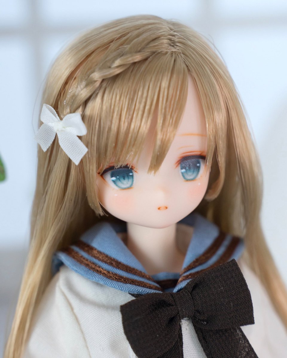 hanakobato_doll's tweet photo. 前髪はサイドパートで、片側を編み込みにしています🌟 https://t.co/Q5rjvzVyJl