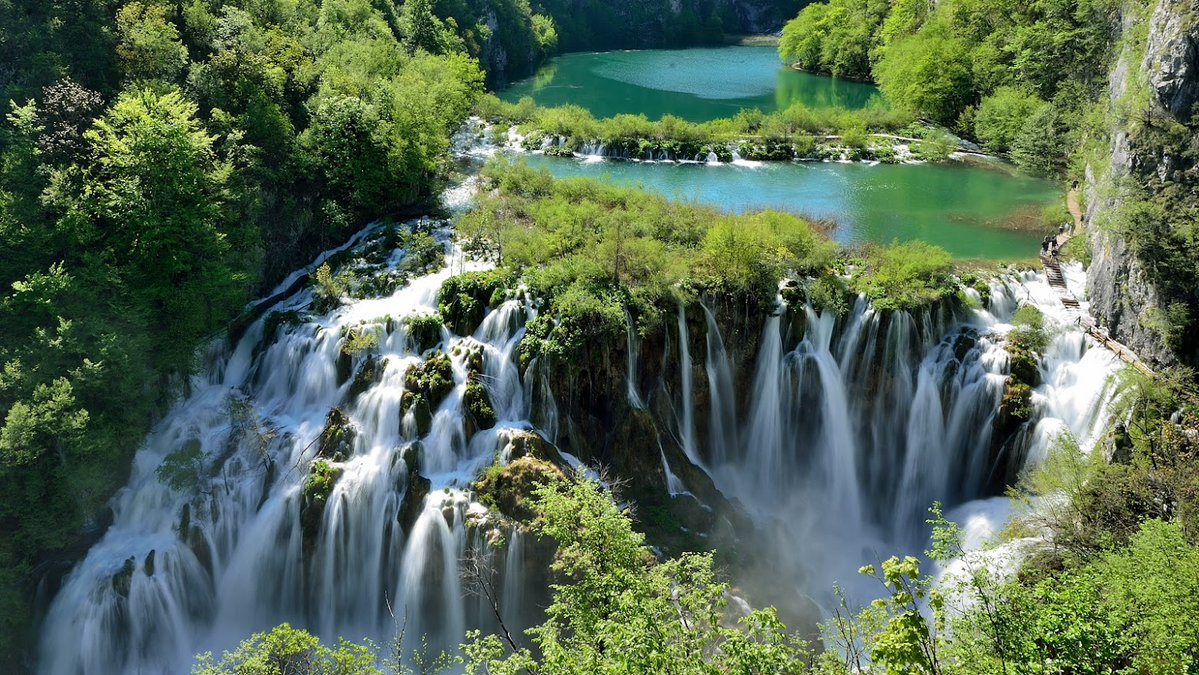 Plitvice Lakes National Park tweet media