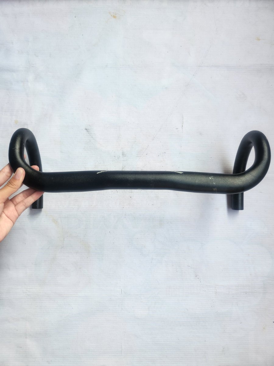 Islan Hata tweet media