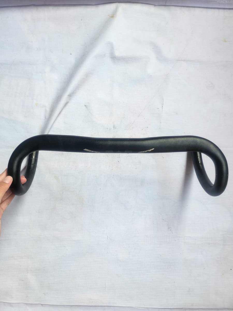 Islan Hata tweet media