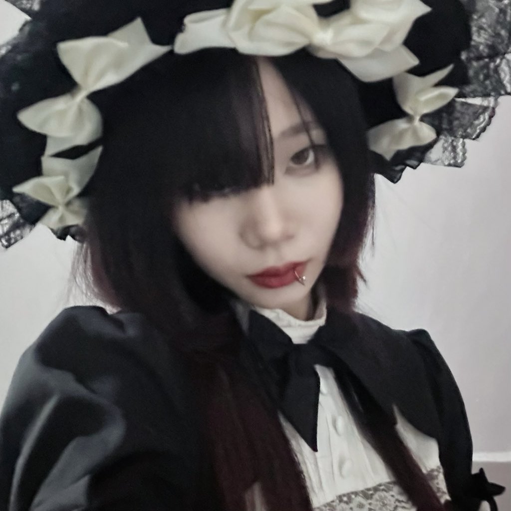 打喷嚏扶墙肾虚男 tweet media