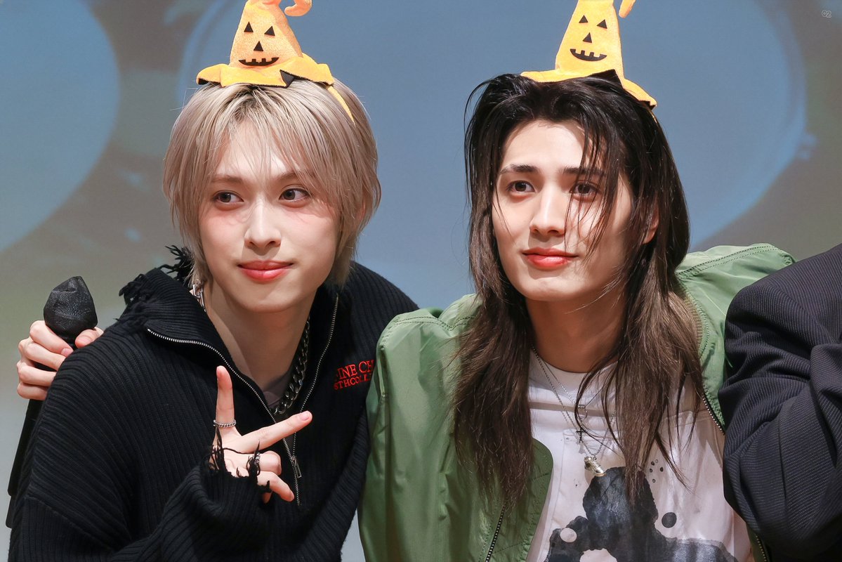 I love how jiseok's smile is a perfect :) and jooyeon's is kinda like :} they're so pretty I love my little pumpkins