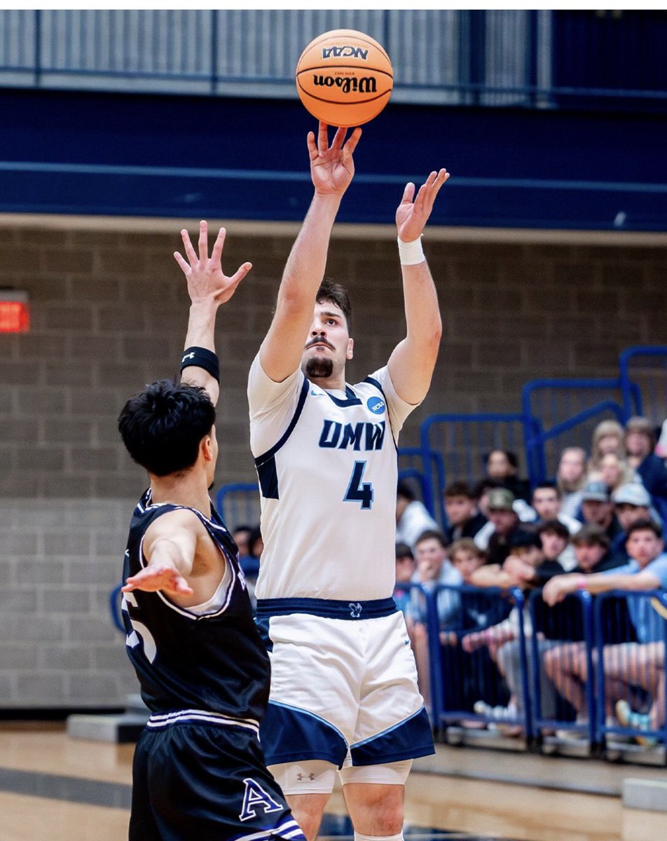 playmakers2022's tweet image. Playmaker alumni Hoss and them Mary Washington fellas made the final four. Let’s go Fellas. 
Two Va teams in the final four both had PLAYMAKERS on them😤
#collegebasketball #pullup #familymatters