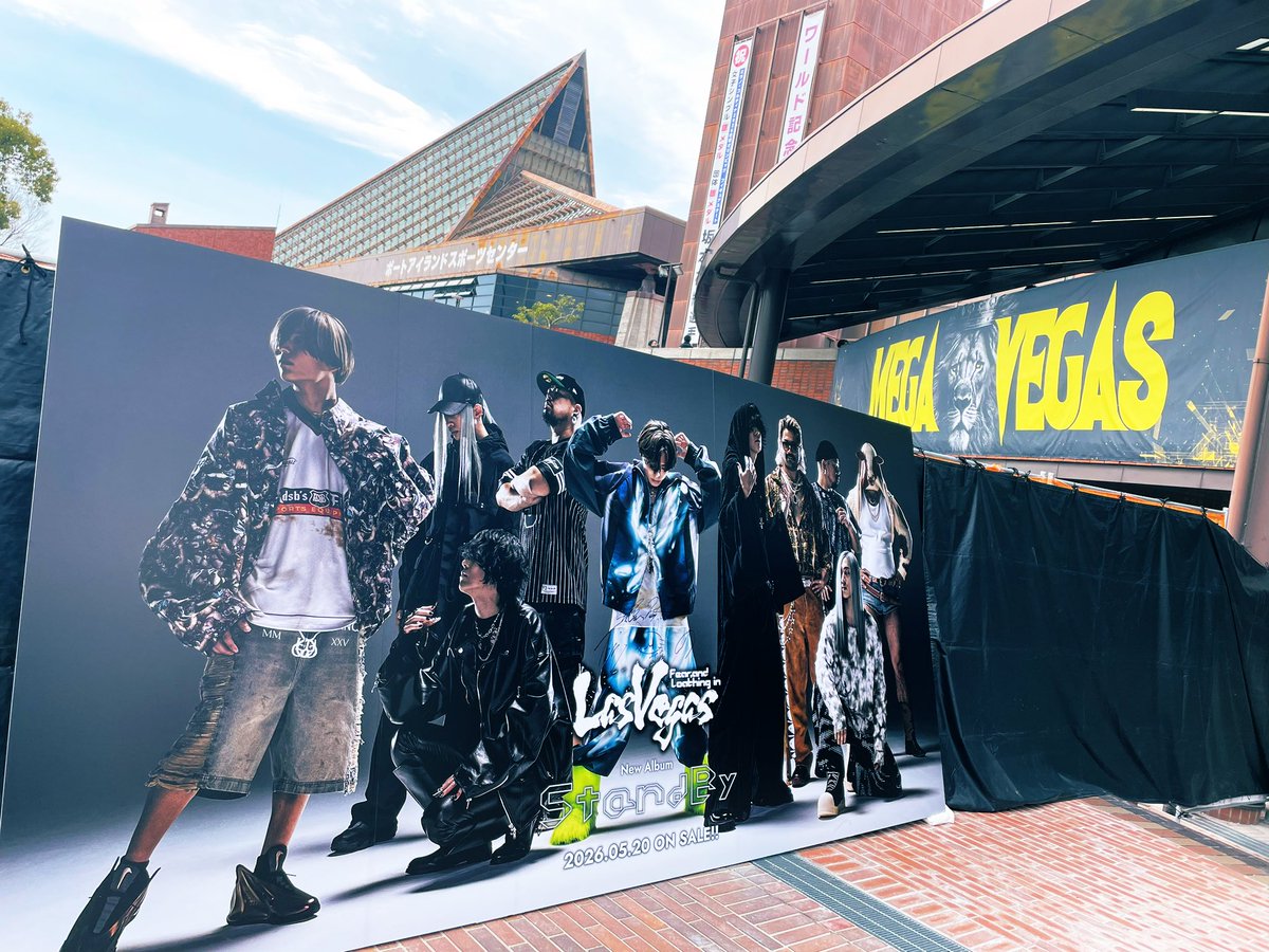 spla_camembert's tweet photo. MEGA VEGAS 1日目！
VIPの人に強く誘われて1日目から参加にしたけど、本当に良かった🙌
ベガスで1番好きなStarburst聴けたのが嬉しかった✨
明日も楽しみ！！

#MEGAVEGAS https://t.co/xYkr3NyCSL