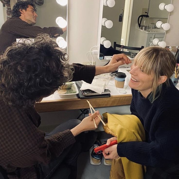 Oscar Isaac Daily tweet media