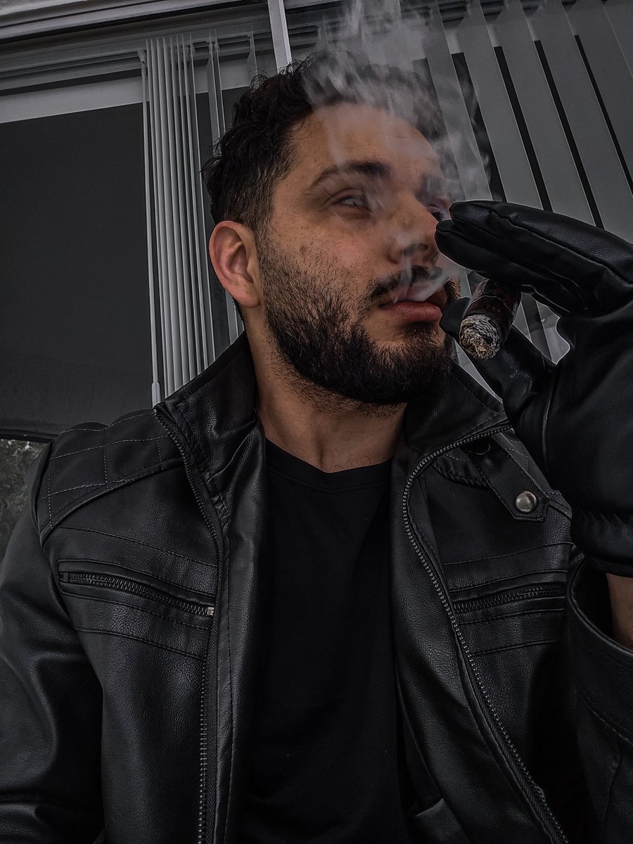 Alex🇨🇺 (Cigar Young Guy) tweet media