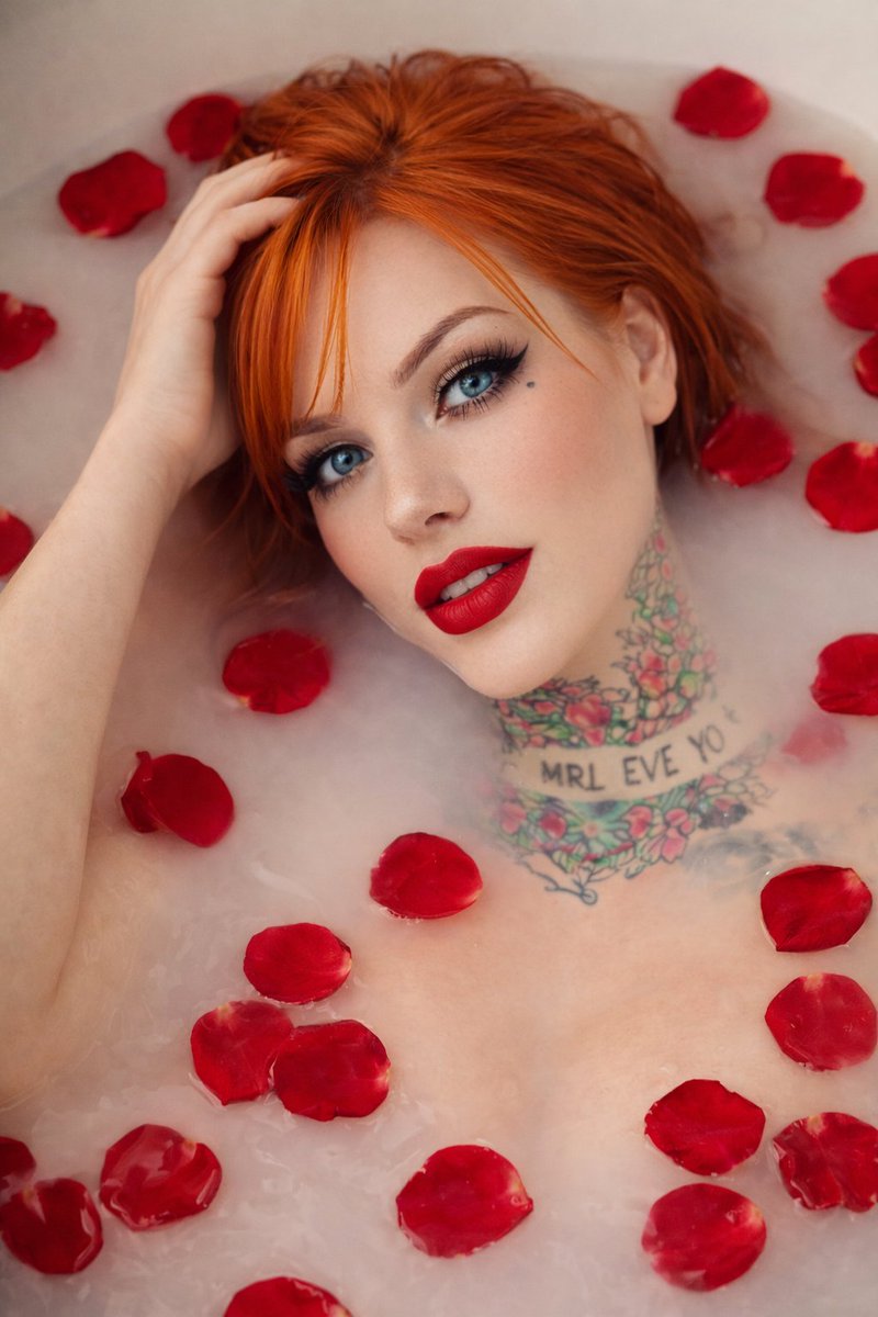 British Beauty #2

Fancy a dip with me?? Xxx