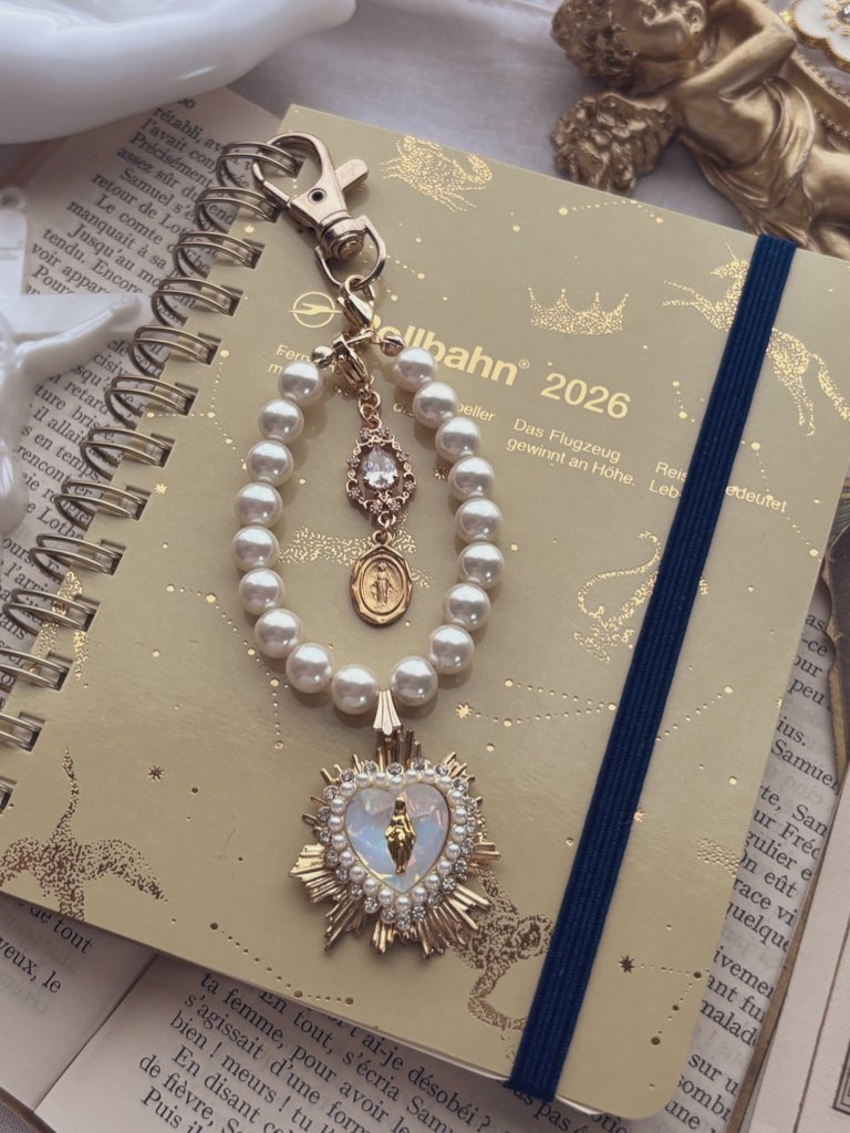 c r o i x tweet media