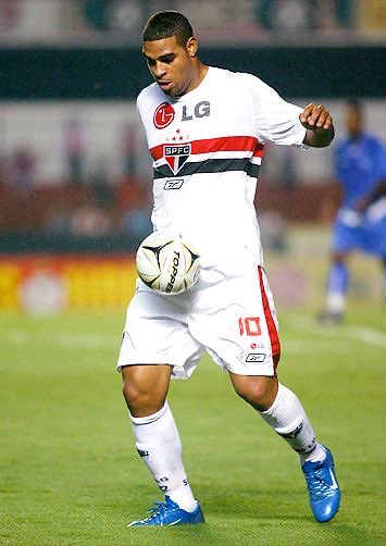 🇾🇪 tweet media