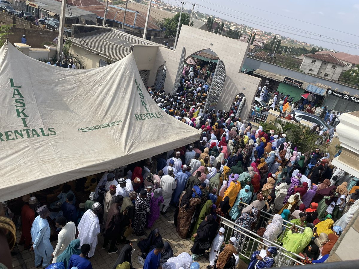 MutMainahhh tweet media