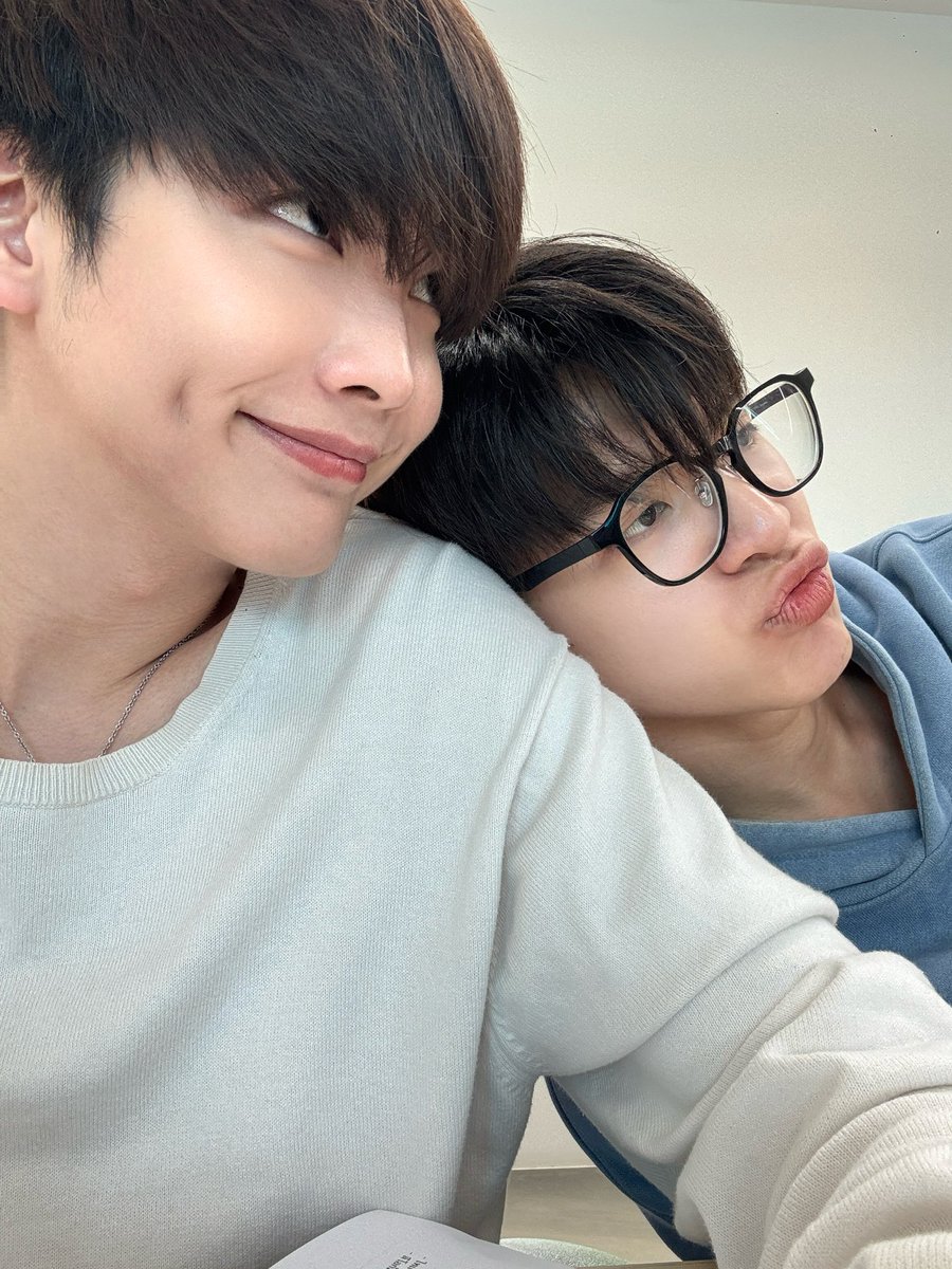 ไม่ใช่เดือนเหงาแต่เป็นเดือนหนาว tweet media