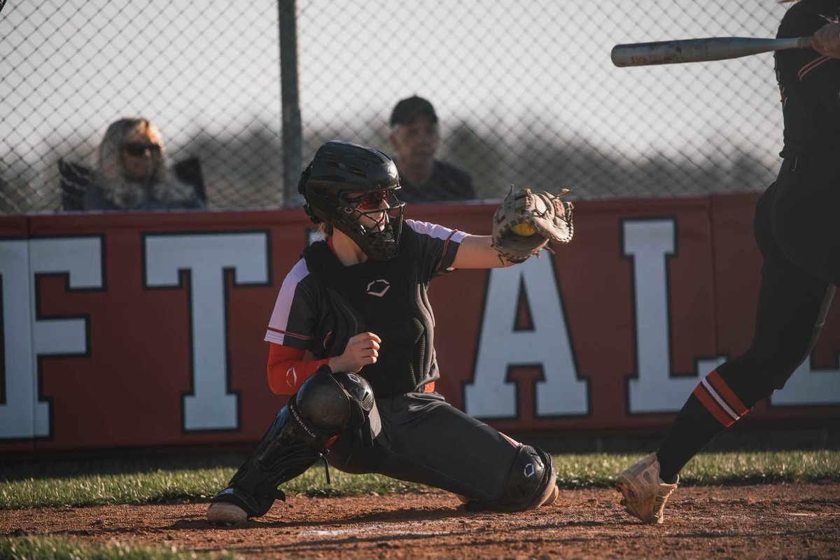 Darlene Hall tweet media