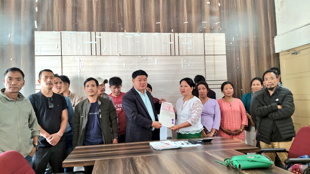 DC Upper Siang tweet media