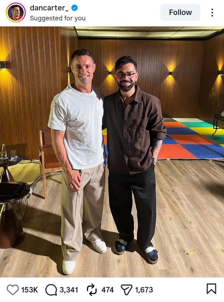bccifr's tweet photo. Virat Kohli with rugby legend dan carter 🥵 

Even legends from other sports are fans of King Kohli. https://t.co/huo06wluCO