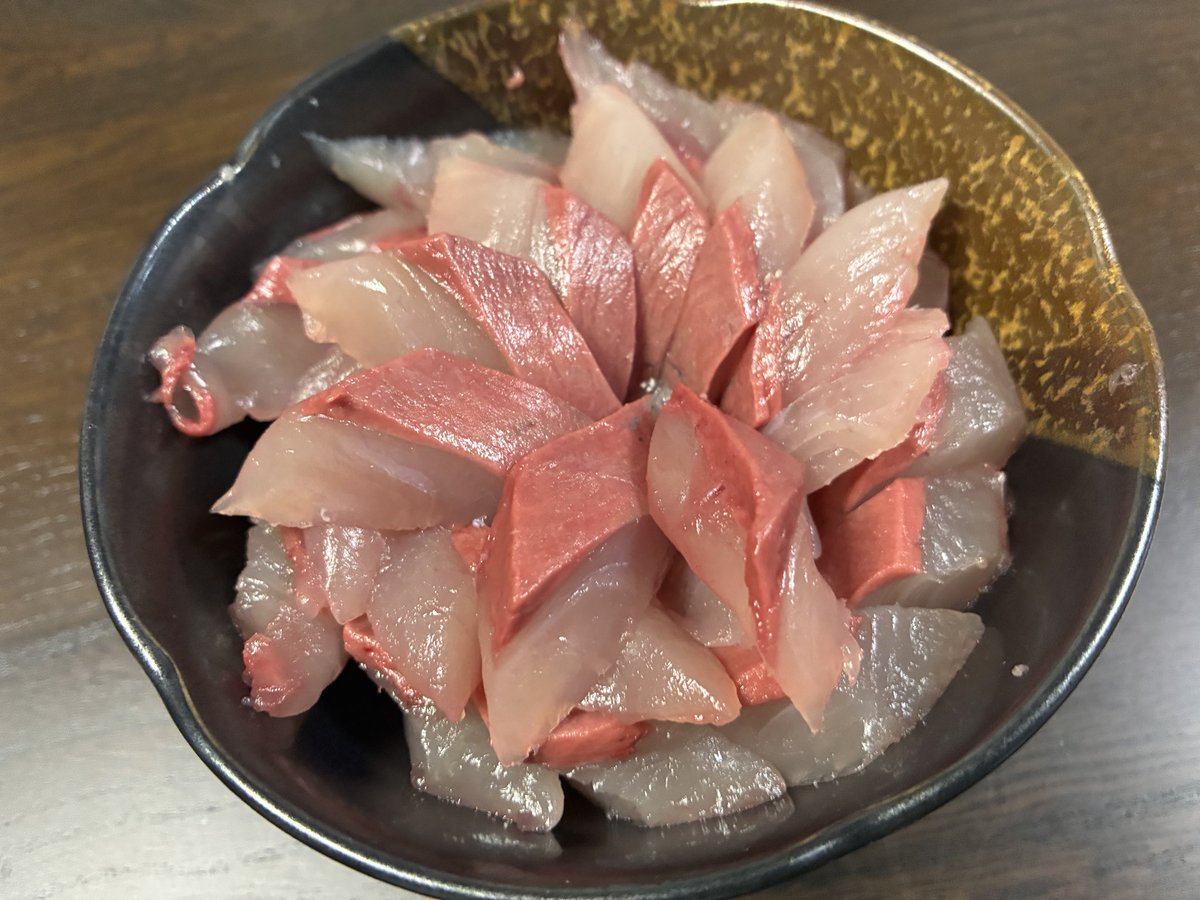 ホタルイカまん tweet media