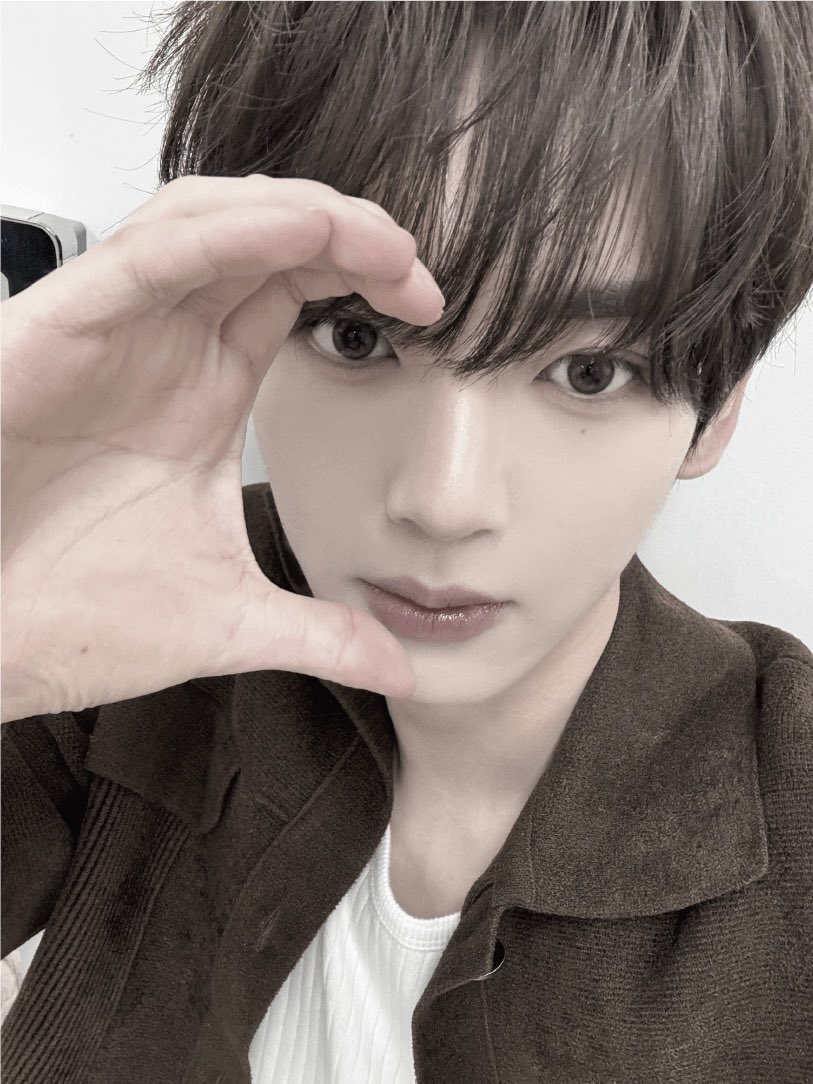 jayujx20 tweet media