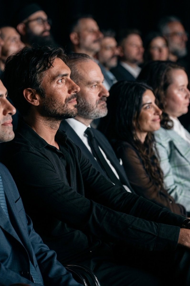 ᴛᴇᴇɴʀᴏsᴇ (@missgecee) on Twitter photo 