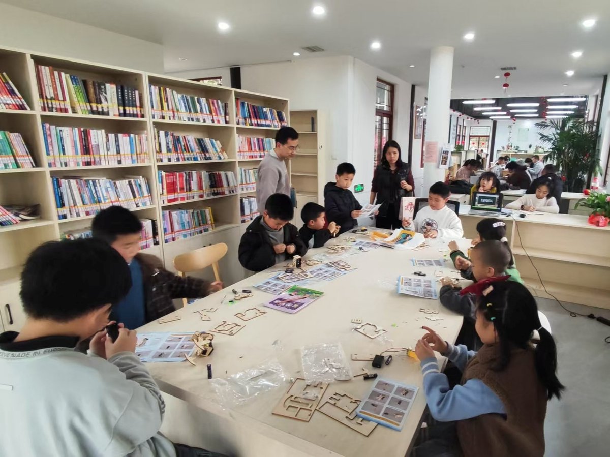 N2mobile tweet media