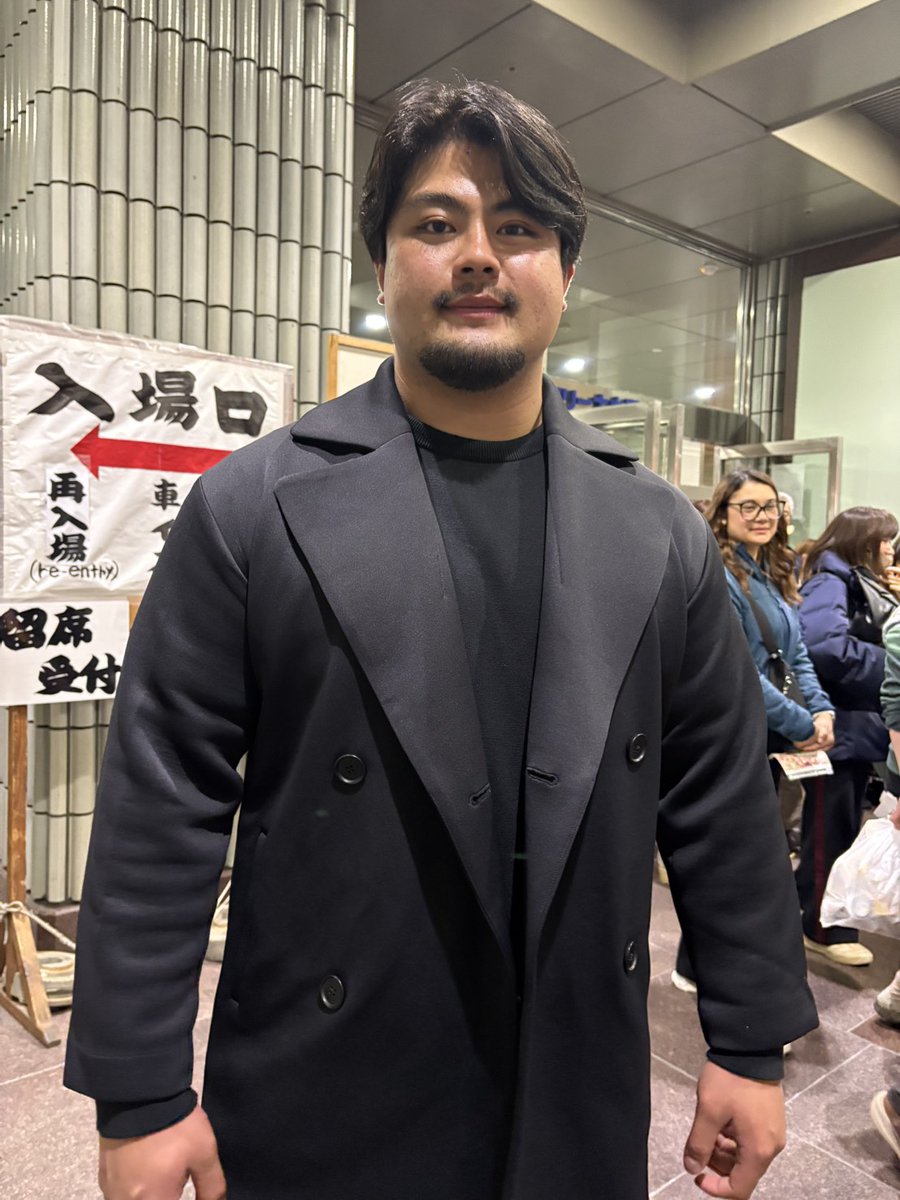 Ichiro_SUMO's tweet photo. 観戦に来ていた花田秀虎さんにお話をうかがいました。
https://t.co/urDRbvPk28 https://t.co/17UX8grGKg